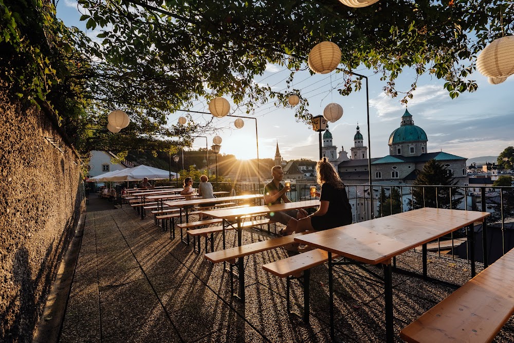 places to visit at night in salzburg